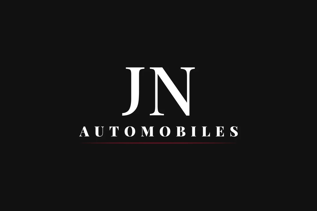 Nouveau logo JN Automobiles : monogramme à empattements et filet bordeaux